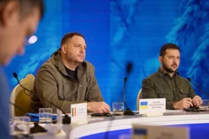 Офіційно. Зеленський звільнив Єрмака – Главком