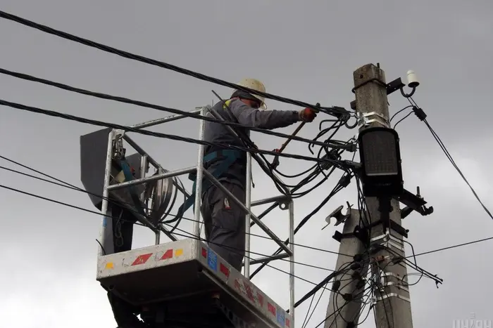 Зеленський анонсував збільшення оплати праці енергетиків