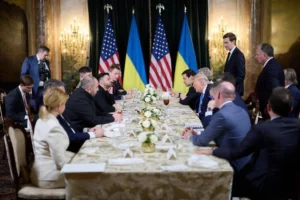 «Сильна конфігурація». Ексглава МЗС Кулеба оцінив переговорну команду, яка замінила Єрмака