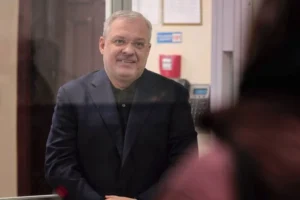 Багаті куми Галущенка. Нардеп розкрив імена