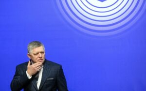 Погрози Фіцо про зупинку експорту електроенергії до України