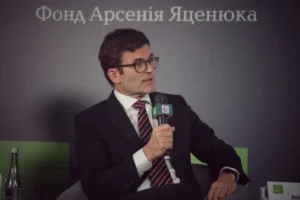 «Ми дозволили Путіну вести цю війну» – посол Німеччини Гайко Томс