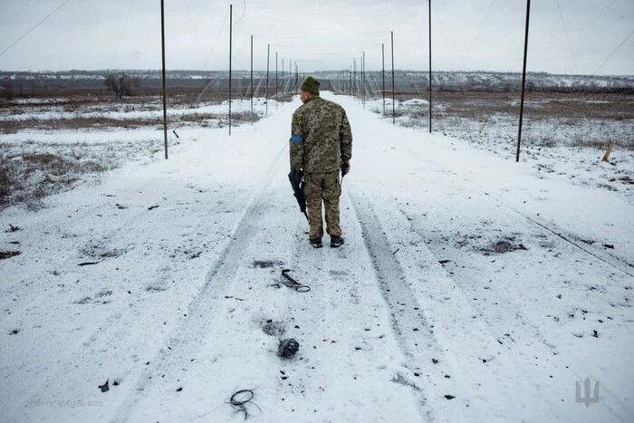 Чи може Україна віддати Росії території в обмін на мир? Дипломат розтлумачив норми Конституції