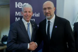 Шмигаль обговорив з міністром енергетики США постачання скрапленого газу