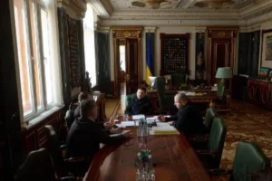 Перемовини про мир. Зеленський зустрівся із українською делегацією та розповів про провокацію РФ