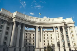 Україна готує заміну послів у низці країн