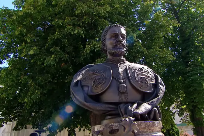 «Де Ленін впав, стоятиме Мазепа»: Зеленський анонсував пам’ятник гетьману в центрі Києва