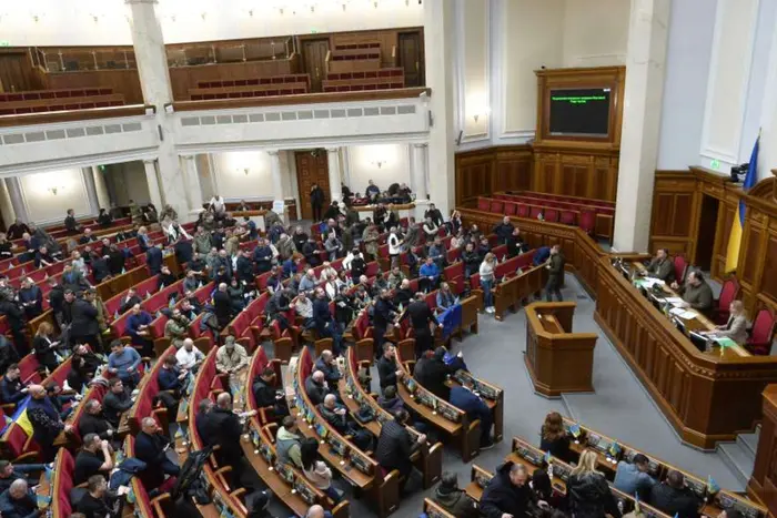 47 мажоритарних округів не мають своїх представників у Раді: причина