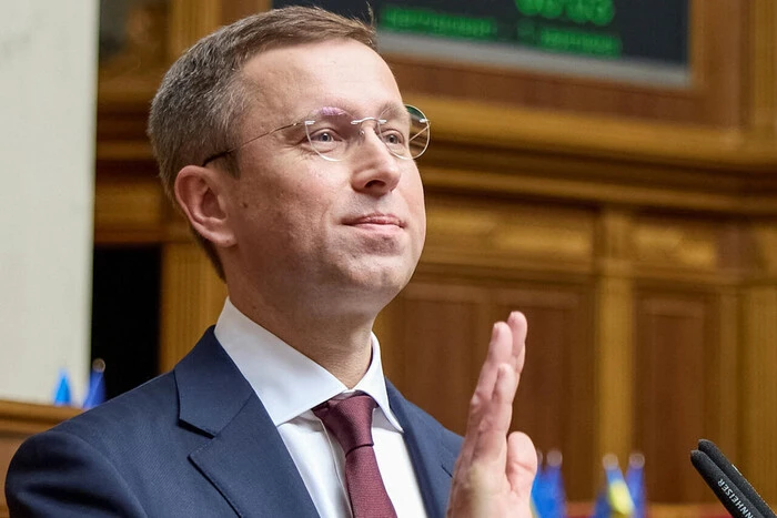Стало відомо, хто офіційно дає поради Сергію Корецькому (документ)