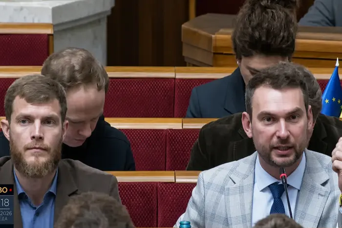 «Це позиція всього парламенту»: Железняк випадково запропонував підвищити зарплати нардепів замість військових (відео)